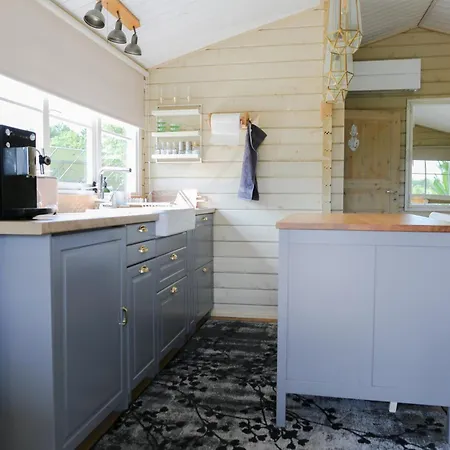 Stiilne Majake Saunaga * Kuusiku