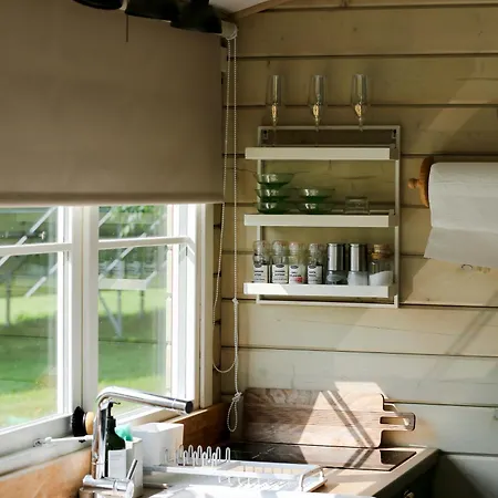 Stiilne Majake Saunaga Kuusiku