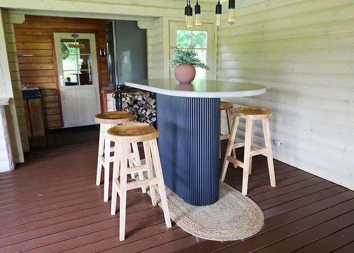 Stiilne Majake Saunaga