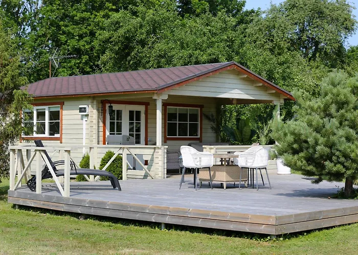 Stiilne Majake Saunaga