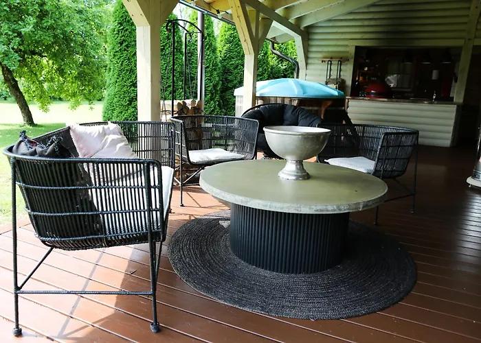 Stiilne Majake Saunaga Kuusiku