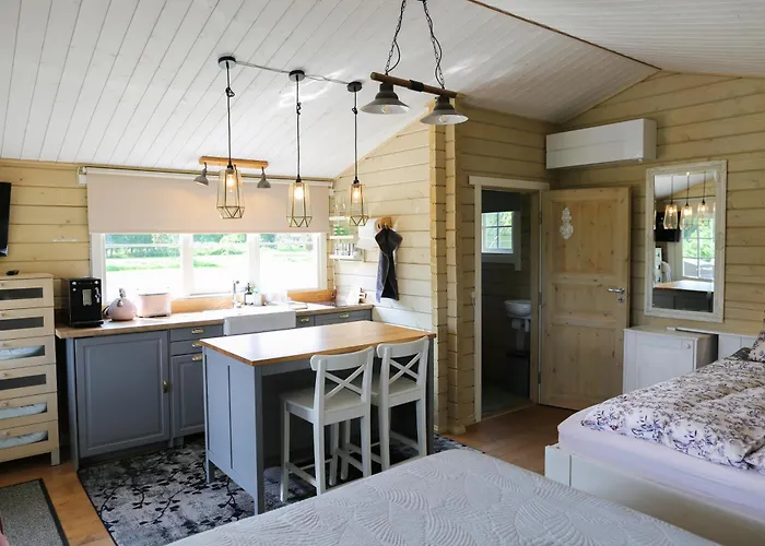 Stiilne Majake Saunaga